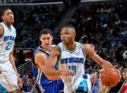 爱游戏下载-黄蜂宣布和埃里克戈登解约