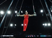 爱游戏-运动员在比赛中展现出色技术