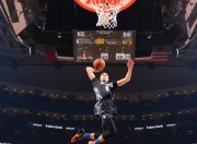 爱游戏入口-班凯罗执棒雷霆交响曲，节奏掌控间瓦解吉林队防线