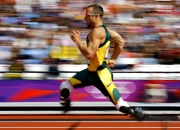 爱游戏入口-乔治关键时刻挺身而出，雄鹿强势晋级迎战上海队