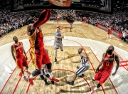 爱游戏体育-跨界风暴，开拓者篮球狂胜与贝恩足球接管之战