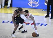 爱游戏体育-包含勇士队击败火箭队，将系列赛拖入抢七的词条