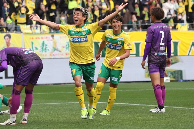 关于汉堡客场击败对手，士气高昂的信息