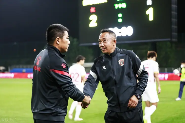 黑龙江队险胜对手，挣扎在保级区