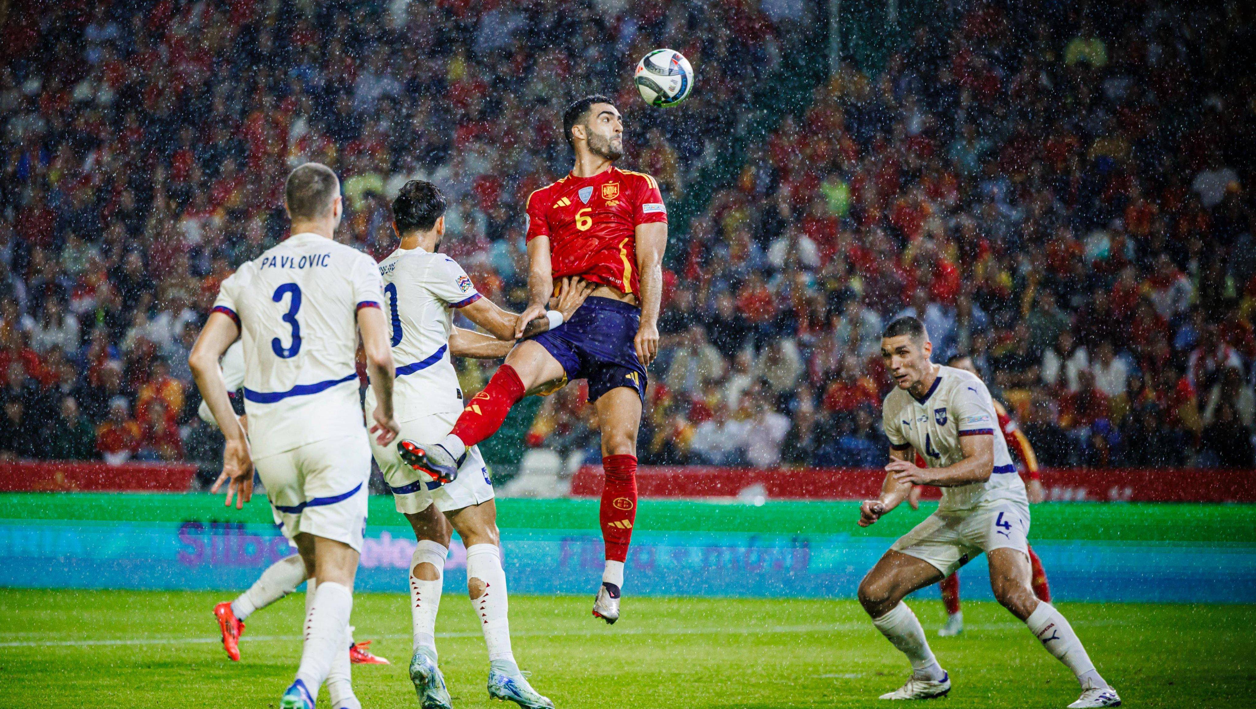 波黑球员受伤疑似退出，欧国联挑战继续反转的简单介绍