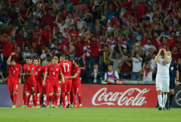 供不应求结果,欧洲杯预选赛悲喜交织的简单介绍 供不应求结果,欧洲杯预选赛悲喜交织的简单介绍