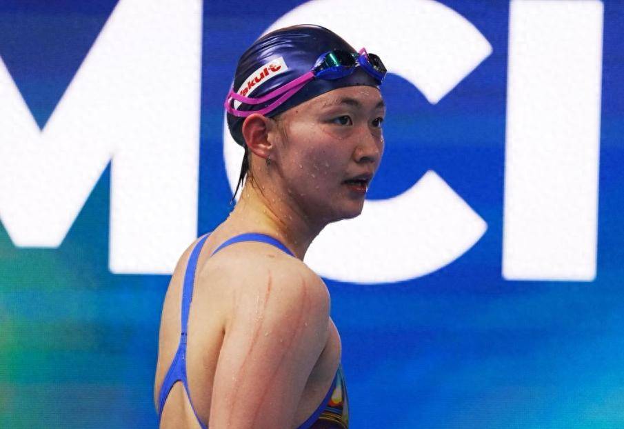 超凡脱俗:游泳选手再添荣耀的简单介绍 超凡脱俗:游泳选手再添荣耀的简单介绍