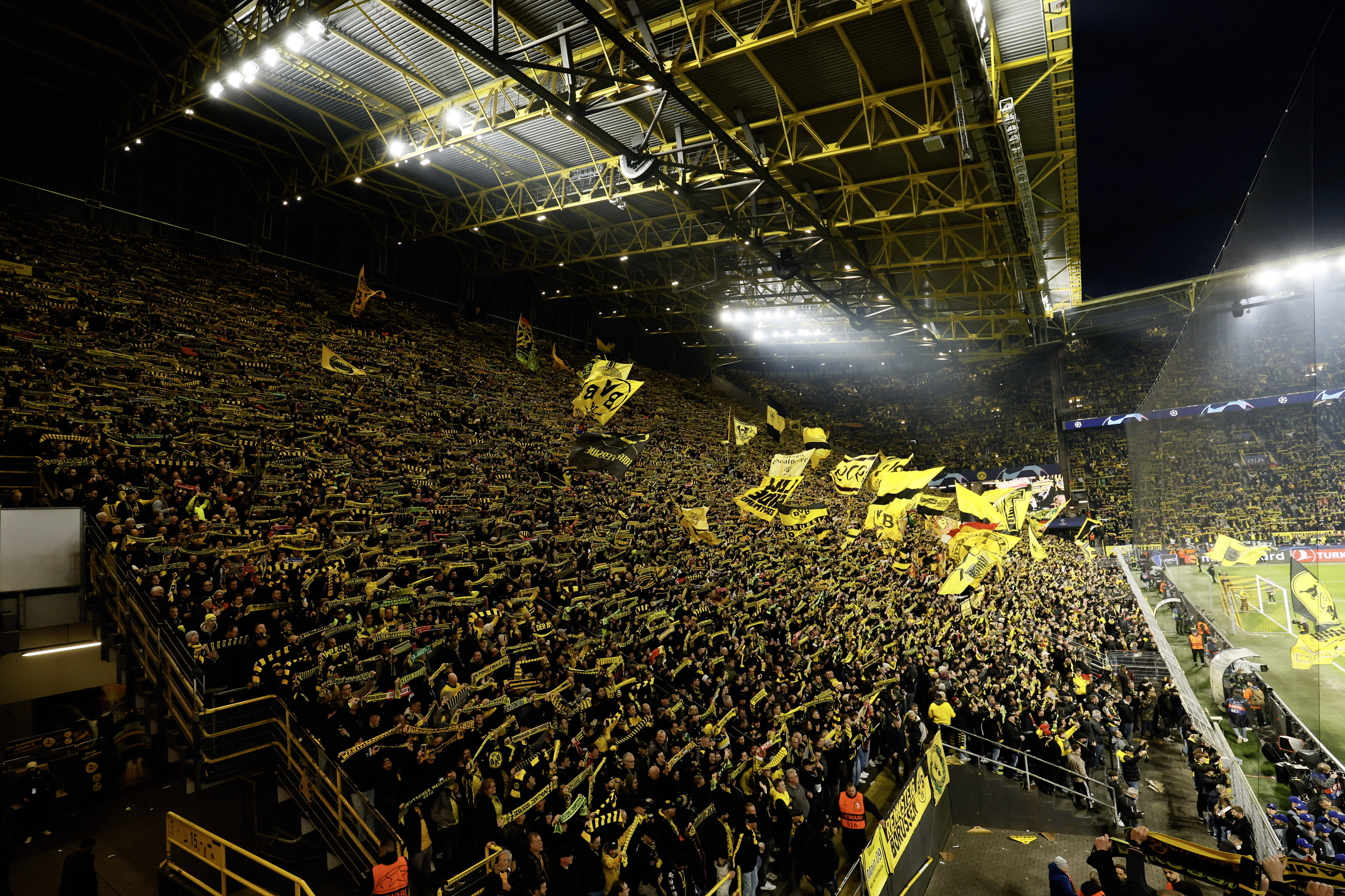 多特蒙德主场强势，雄心勃勃冲刺冠军的简单介绍