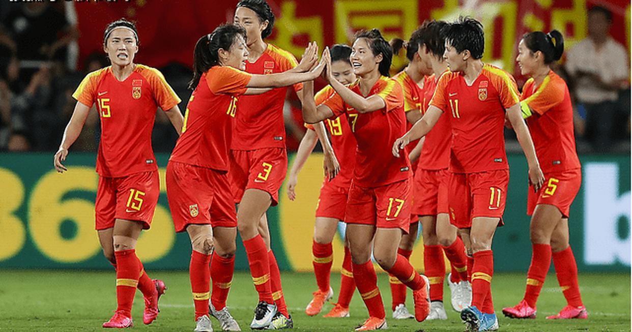 铿锵玫瑰再度展现实力,东道主取胜晋级 铿锵玫瑰再度展现实力,东道主取胜晋级