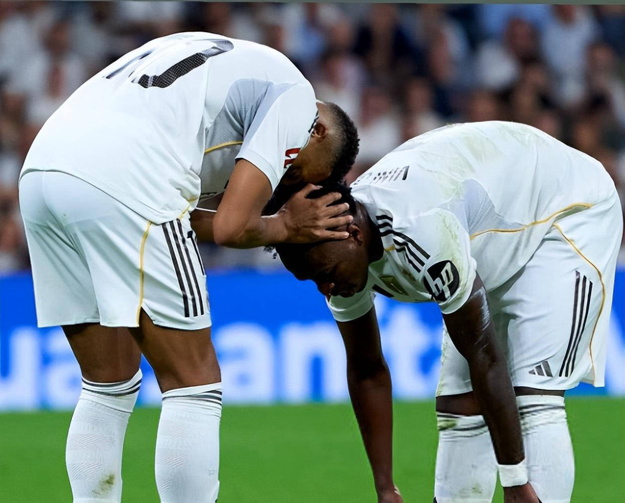 包含皇马击败比利亚雷亚尔,实现主场三连胜的词条 包含皇马击败比利亚雷亚尔,实现主场三连胜的词条