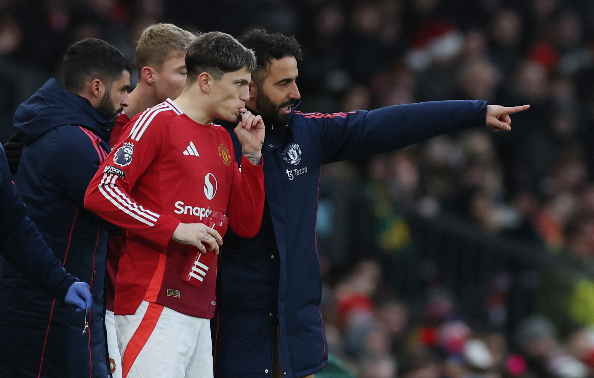 利物浦球员集训氛围融洽全队备战当晚出战