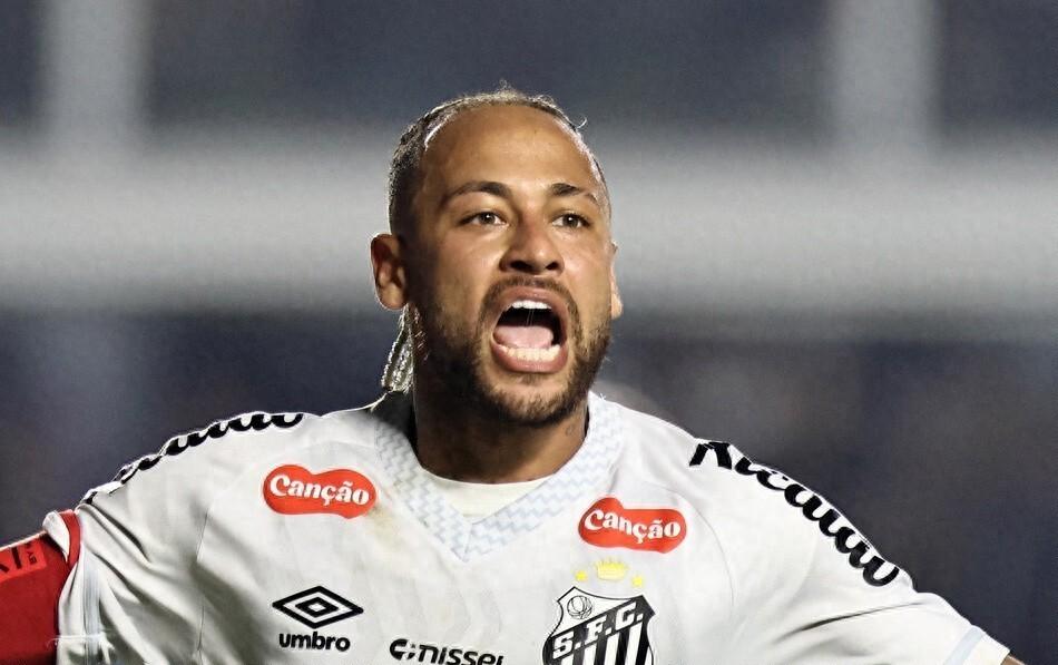 关于罗马碾压阿森纳，内马尔状态火热的信息